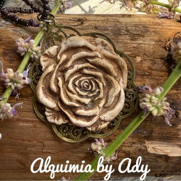 Wimsigoth vintage huge rose medallion beaded cord tassel necklace - Picture 2 of 2